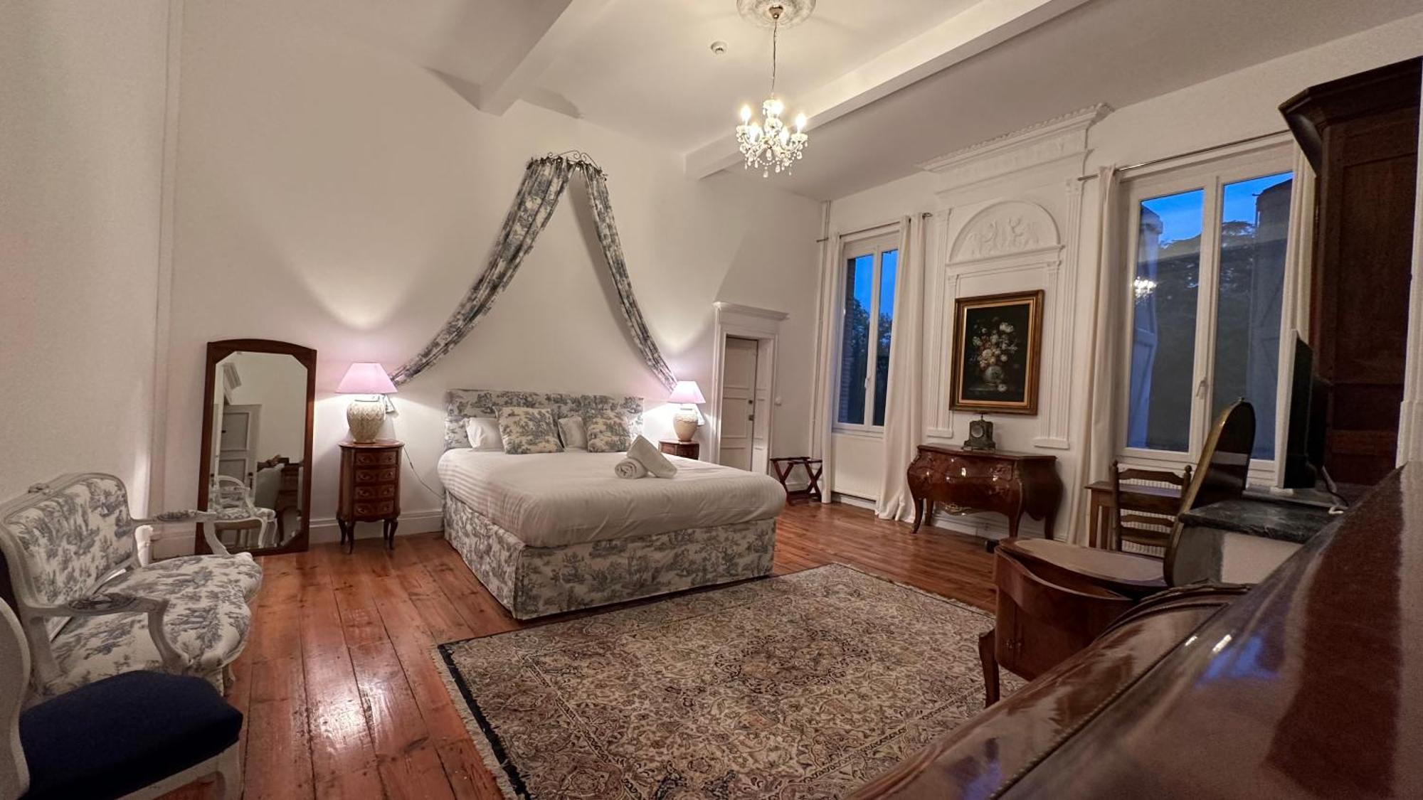 Le Manoir De Lisle Hotel Екстериор снимка