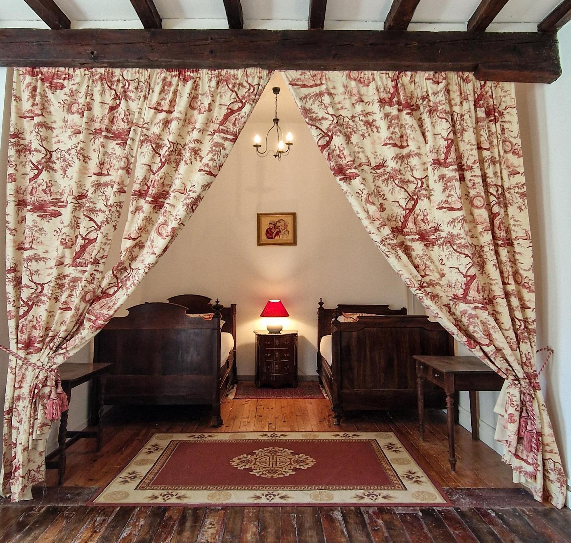 Le Manoir De Lisle Hotel Екстериор снимка