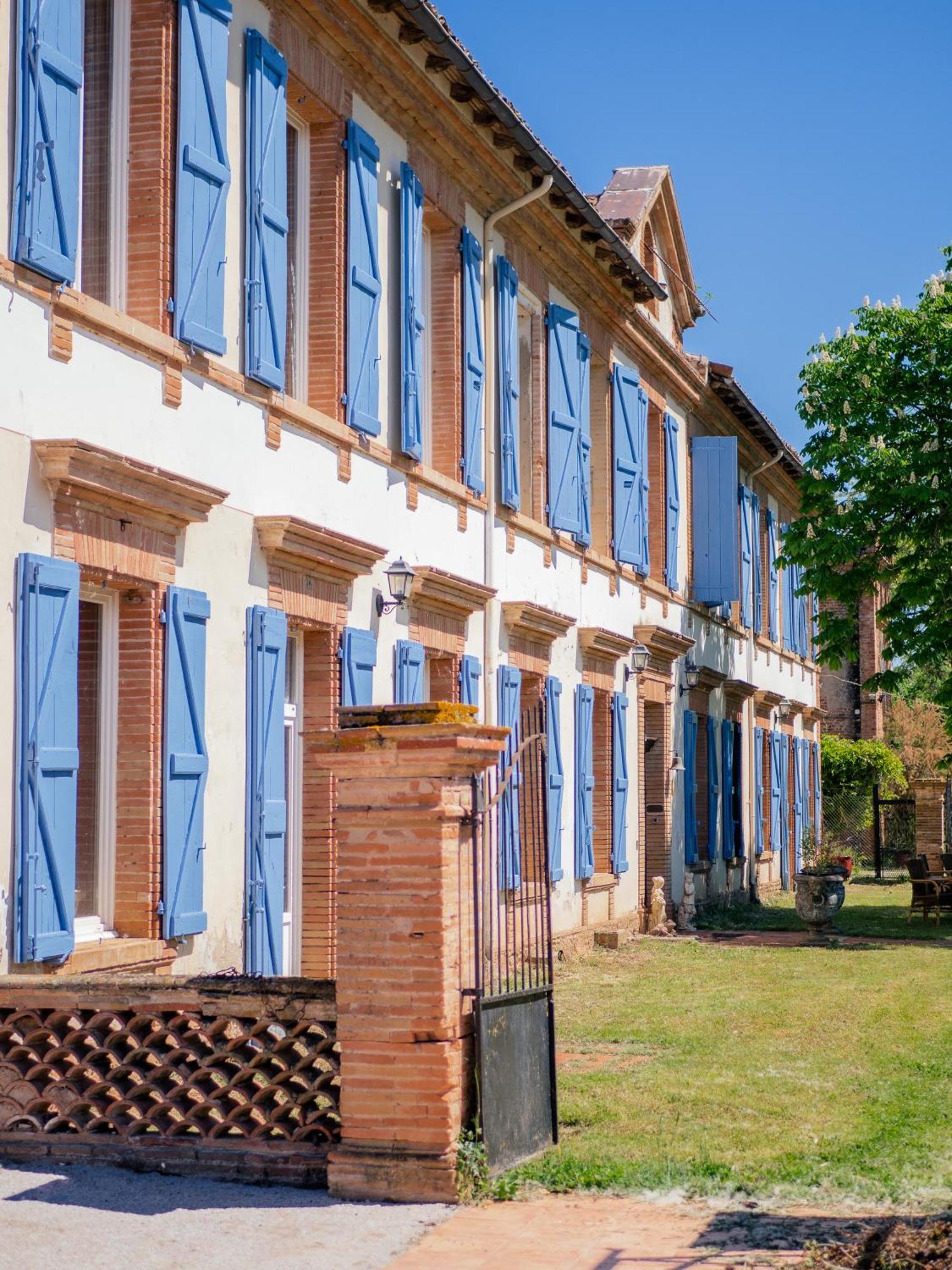 Le Manoir De Lisle Hotel Екстериор снимка