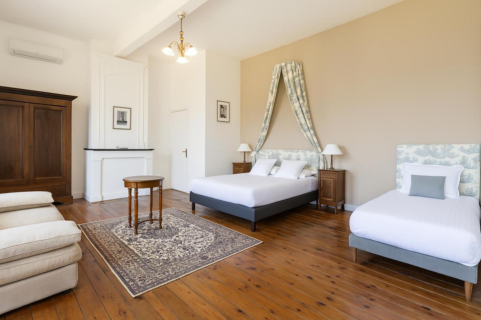 Le Manoir De Lisle Hotel Екстериор снимка